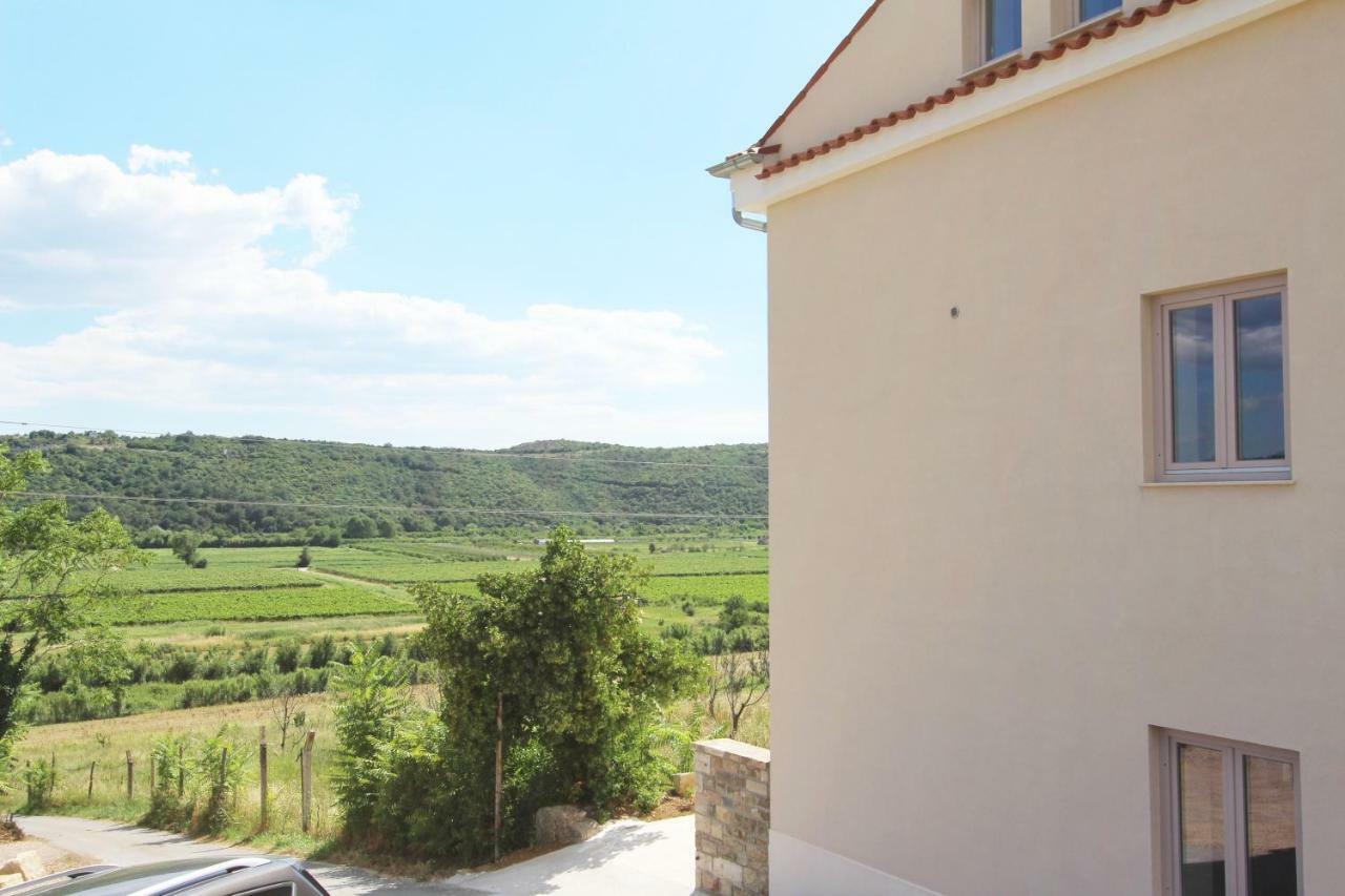 Vila Flora Secovlje Bagian luar foto